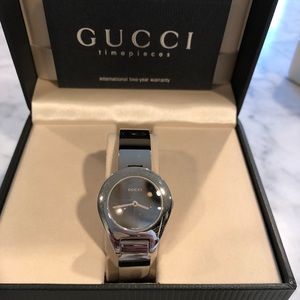 Gucci stainless steel adjustable watch
